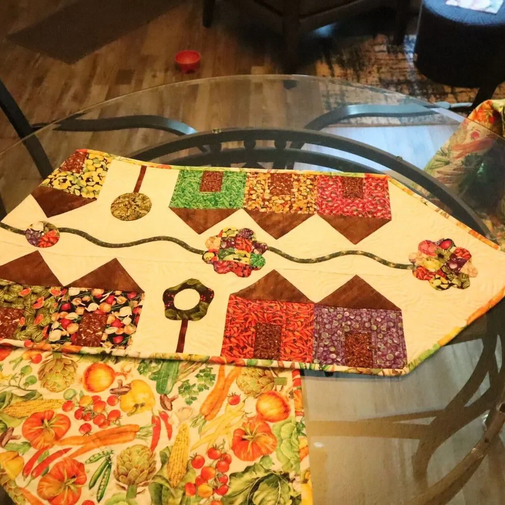 Reversible Table Runners, Place Mats set of 7 pieces Handmade Garden Americana